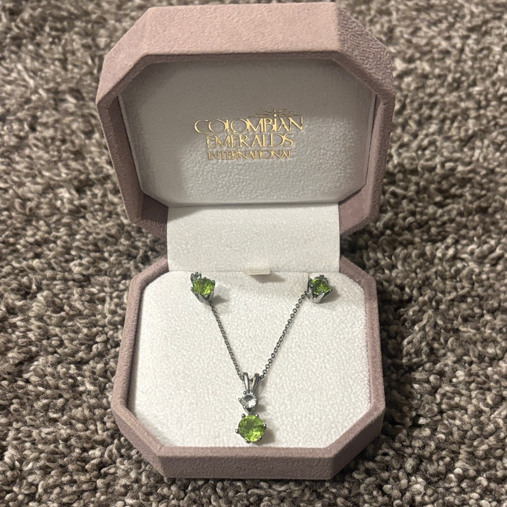 Silver and Green Necklace